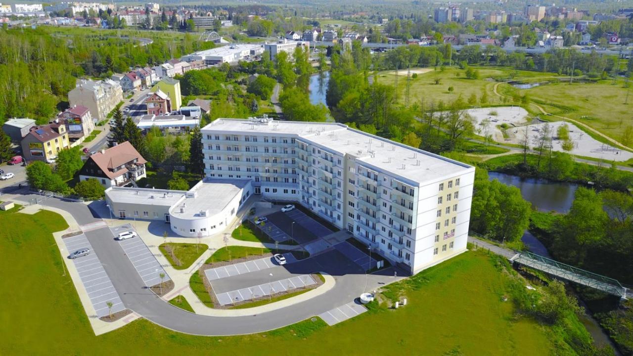 Apartman Rezidence Moser-Free Parking Garage كارلوفي فاري المظهر الخارجي الصورة