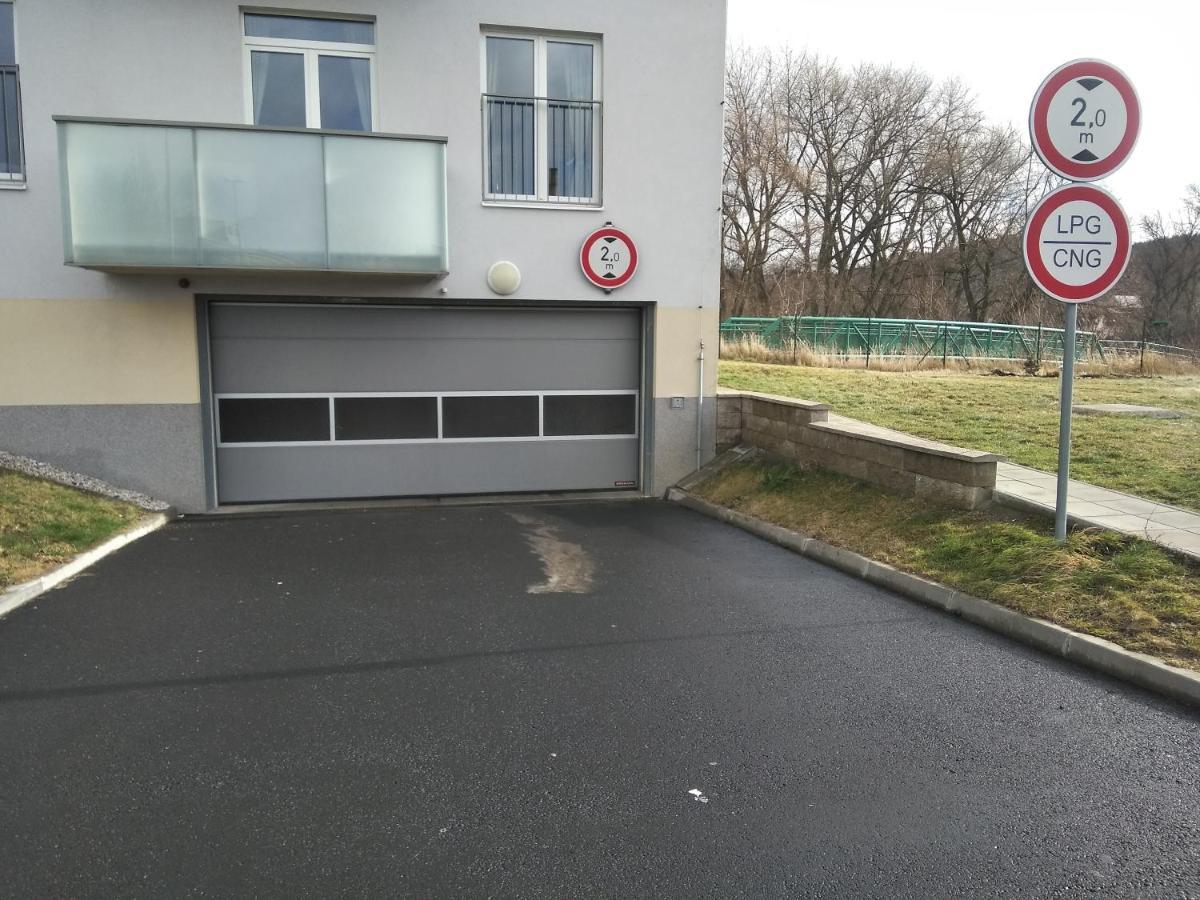 Apartman Rezidence Moser-Free Parking Garage كارلوفي فاري المظهر الخارجي الصورة